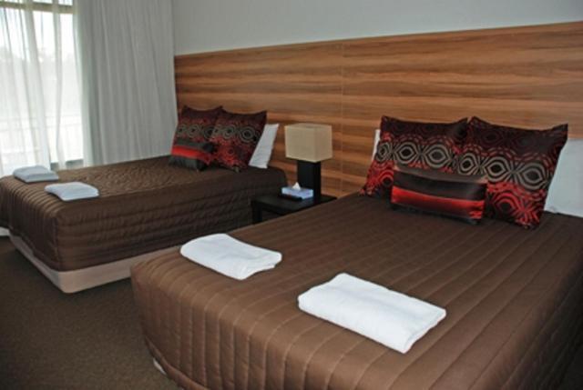 Red Cedars Motel Canberra Szoba fotó
